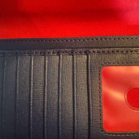 Dooney & Bourke clutch wallet - Picture 6 of 6